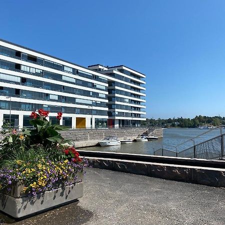 Sea View Lux Kalasatama Romantic Studio - Balcony & Coffee& Tee, Wifi, Gym &Sauna Helsinki Eksteriør billede